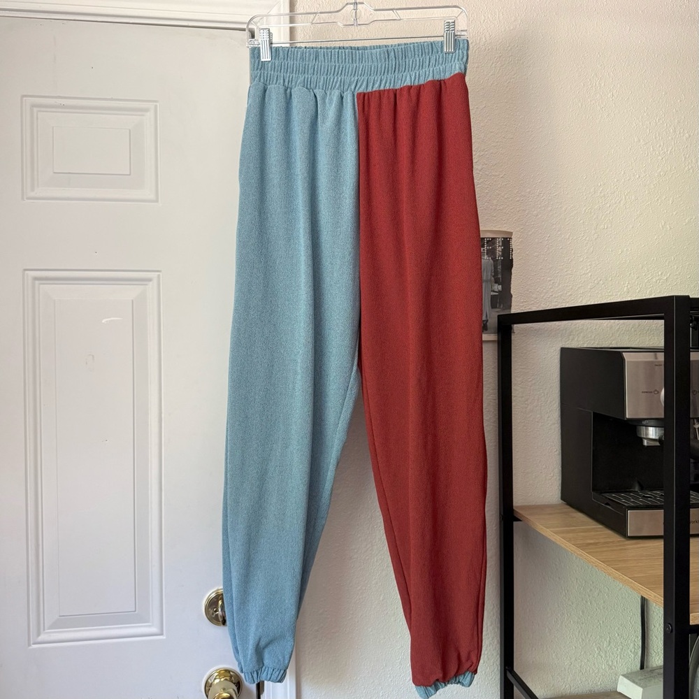 FIVE THE LABEL blue red two tone‎ knit airbrushed jogger sweat cropped pants